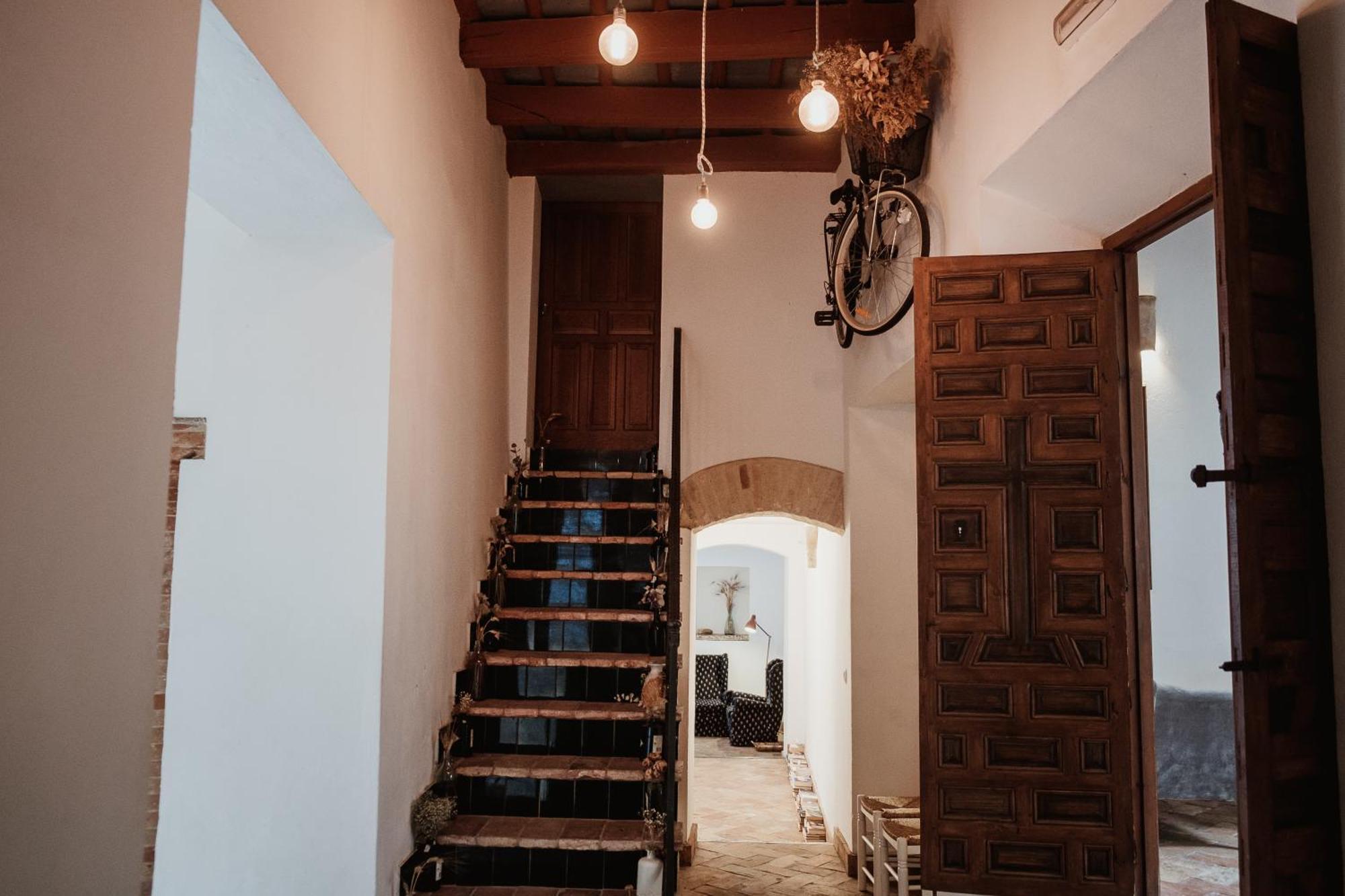 Hostal Cafe Frenteabastos Carmona  Luaran gambar