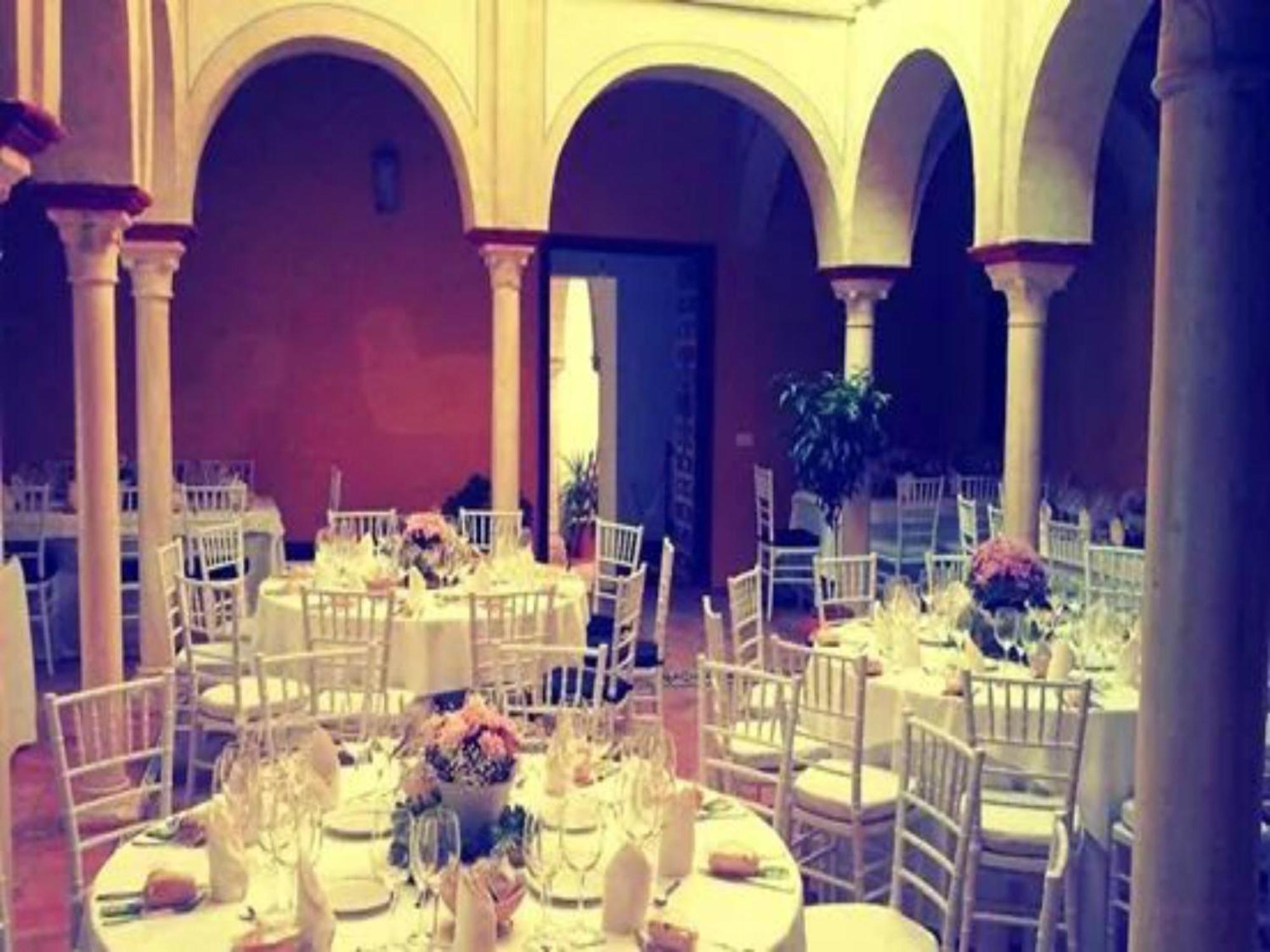 Hostal Cafe Frenteabastos Carmona  Luaran gambar