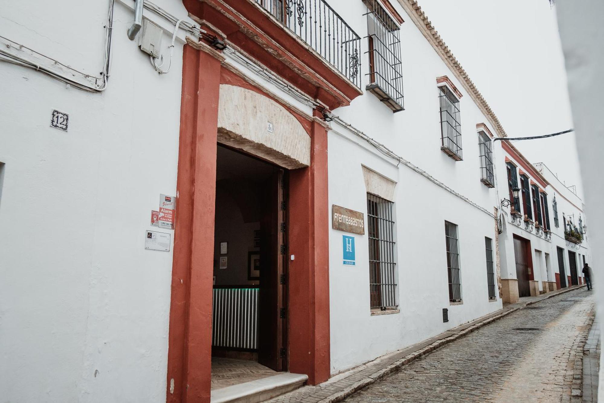 Hostal Cafe Frenteabastos Carmona  Luaran gambar