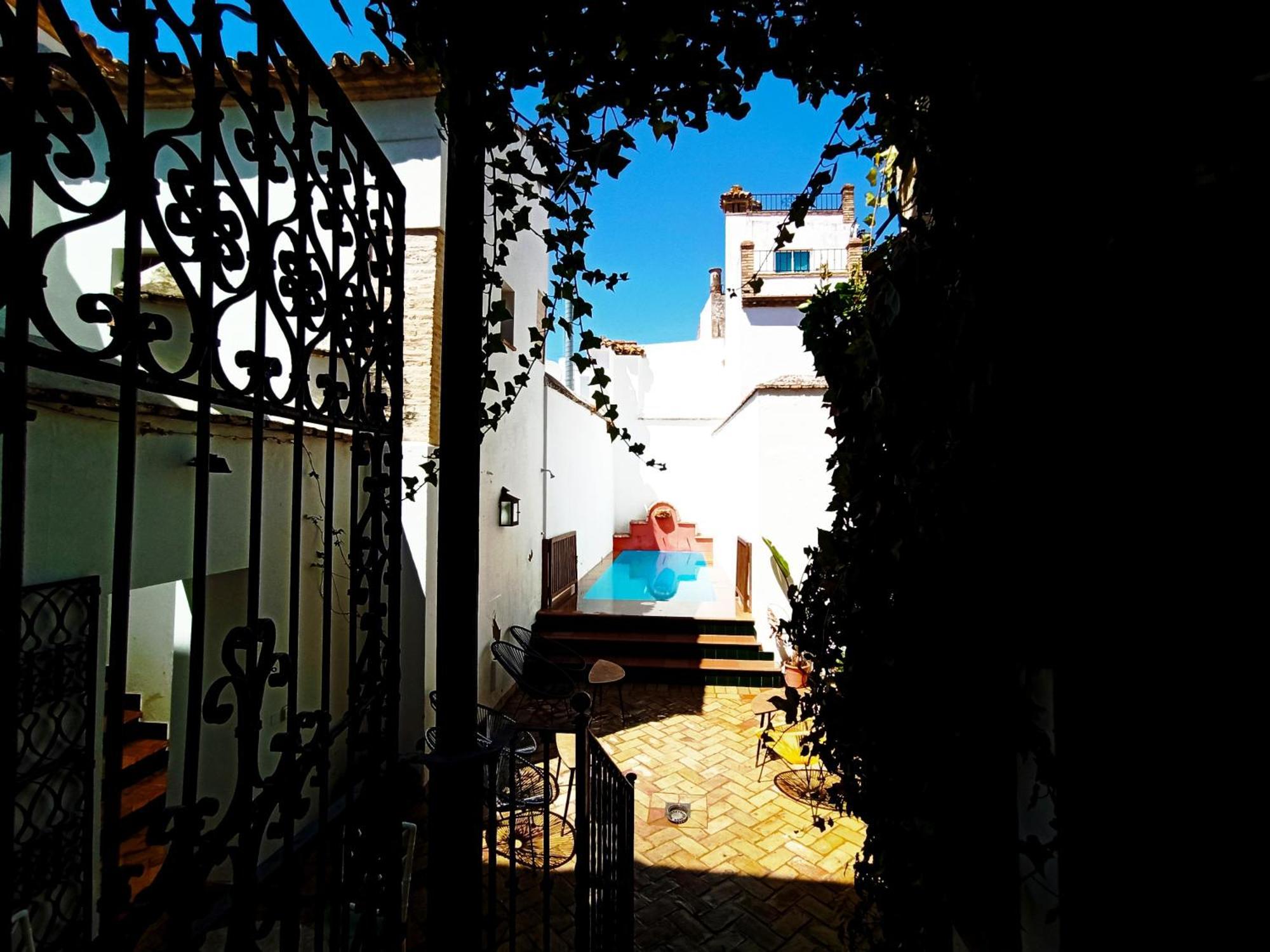 Hostal Cafe Frenteabastos Carmona  Luaran gambar