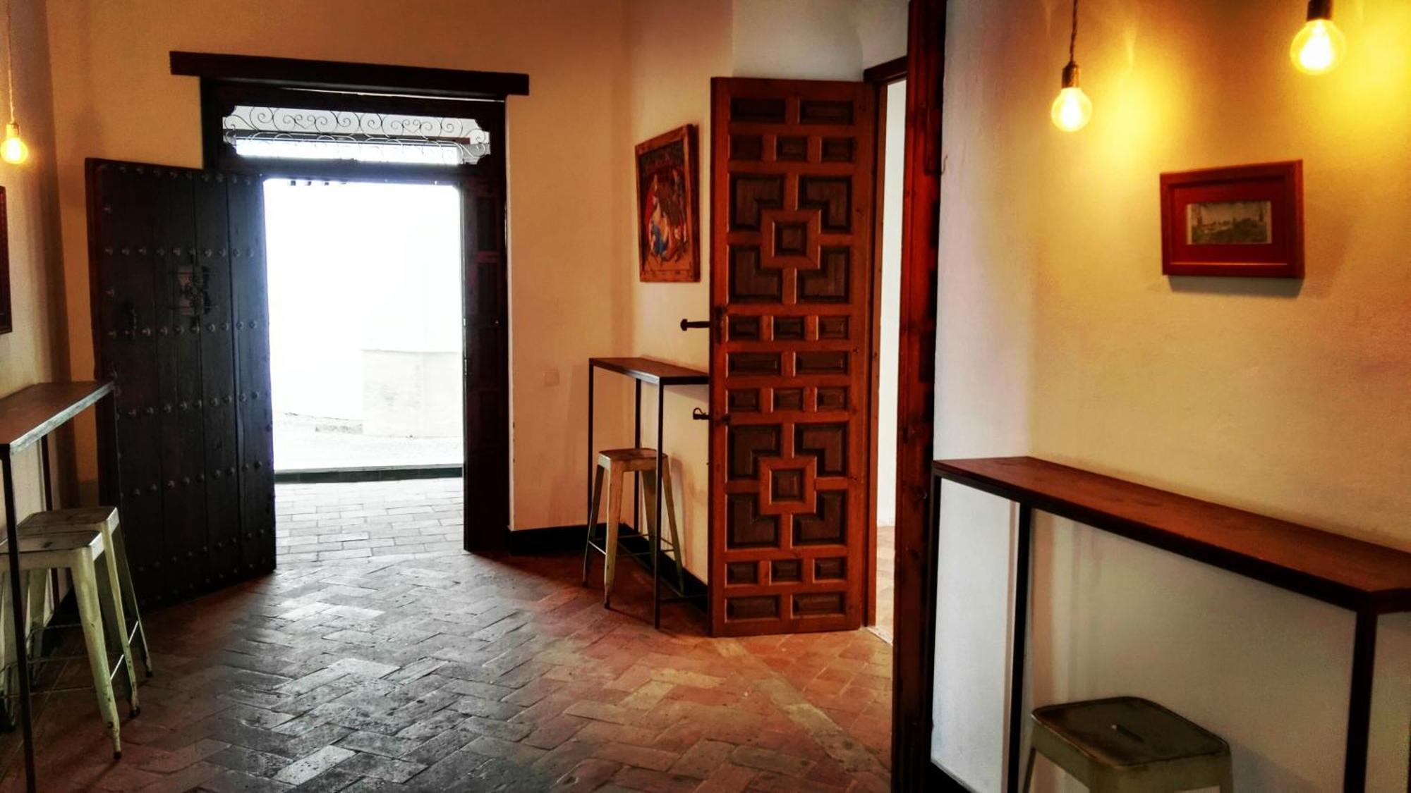Hostal Cafe Frenteabastos Carmona  Luaran gambar