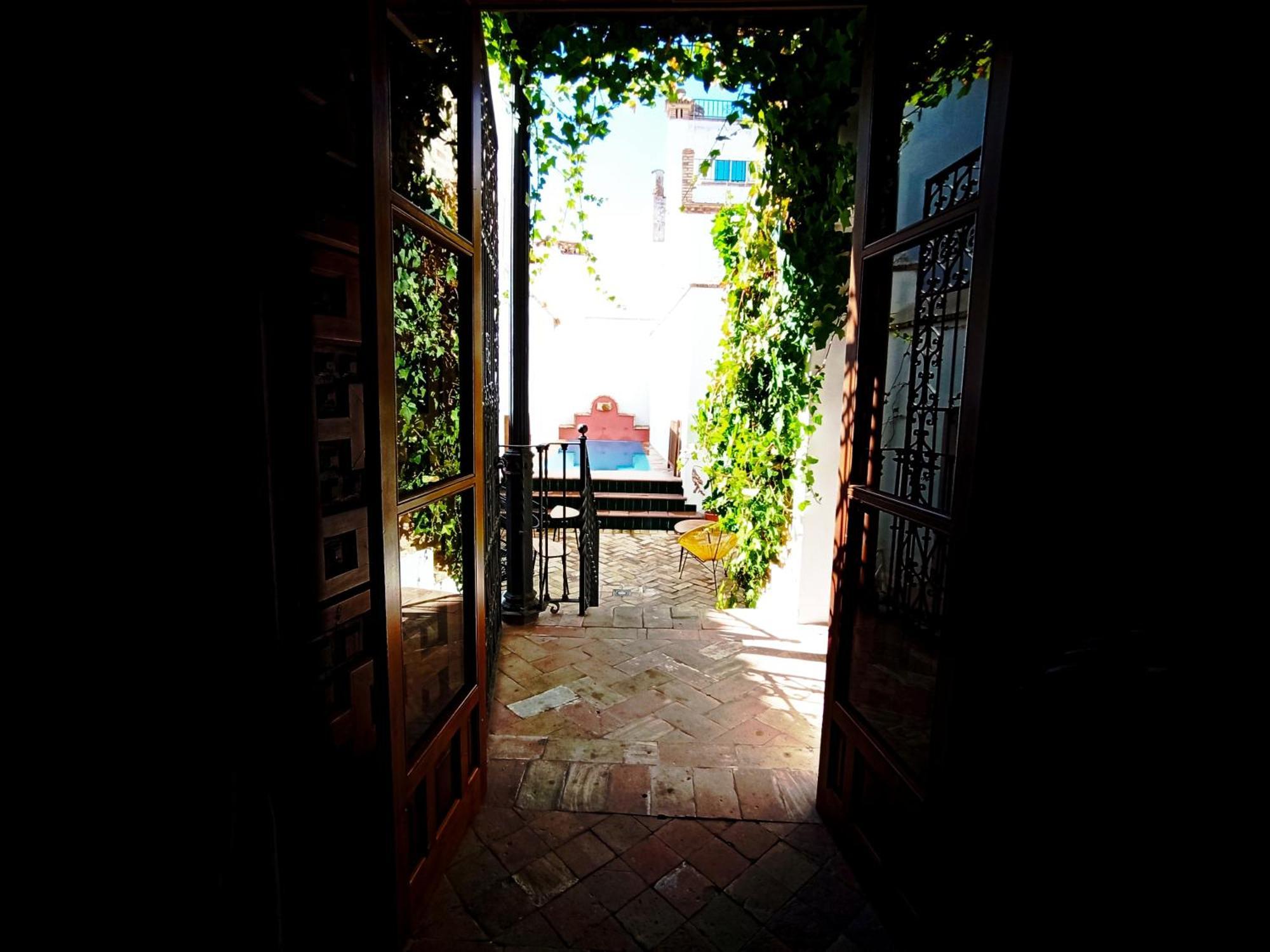 Hostal Cafe Frenteabastos Carmona  Luaran gambar