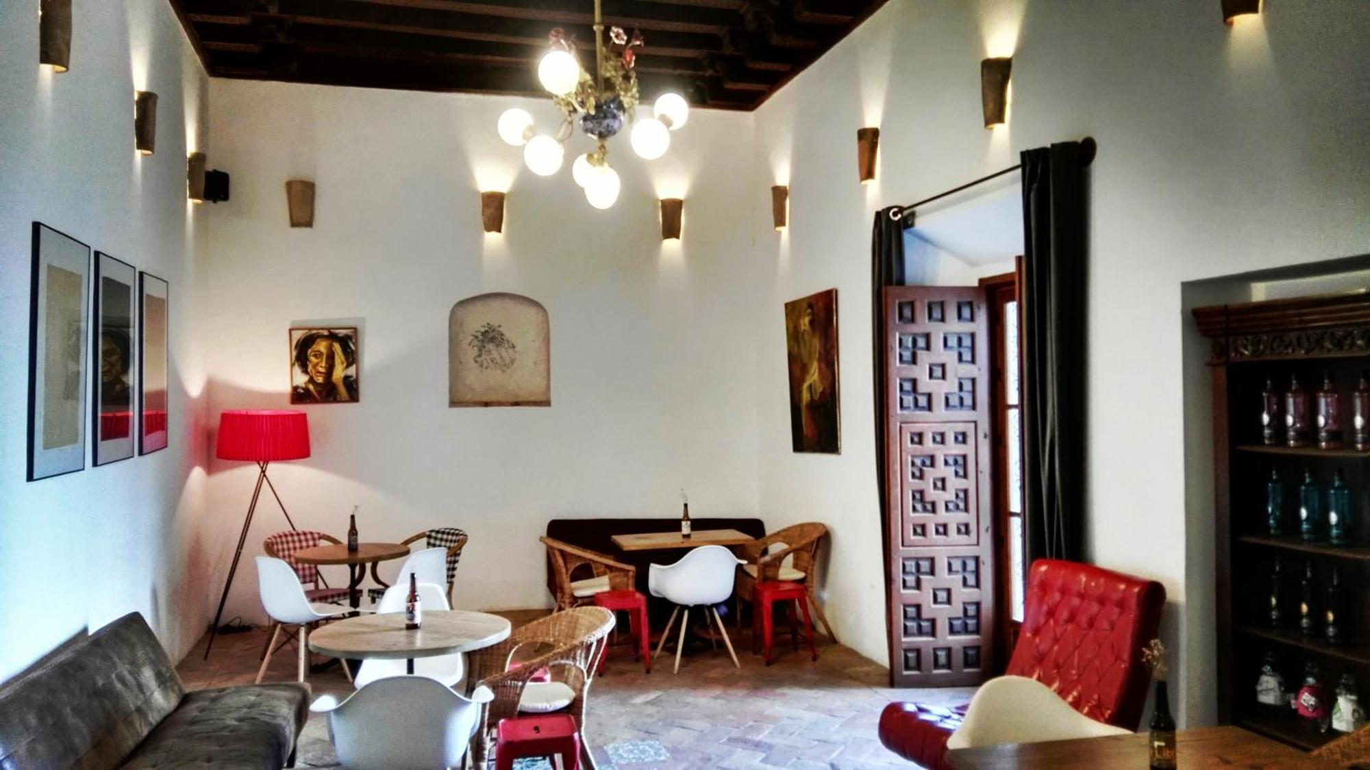 Hostal Cafe Frenteabastos Carmona  Luaran gambar