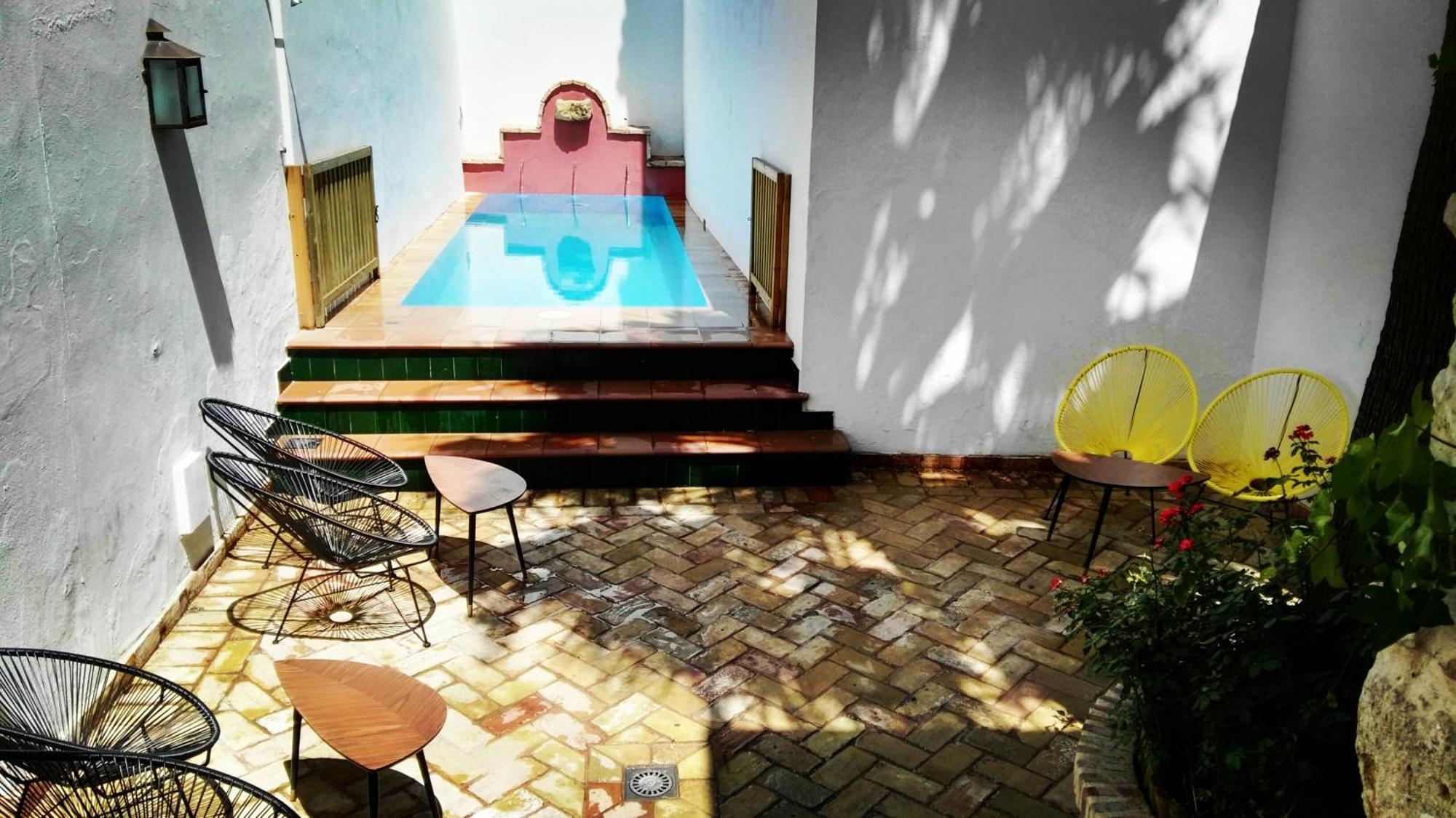 Hostal Cafe Frenteabastos Carmona  Luaran gambar