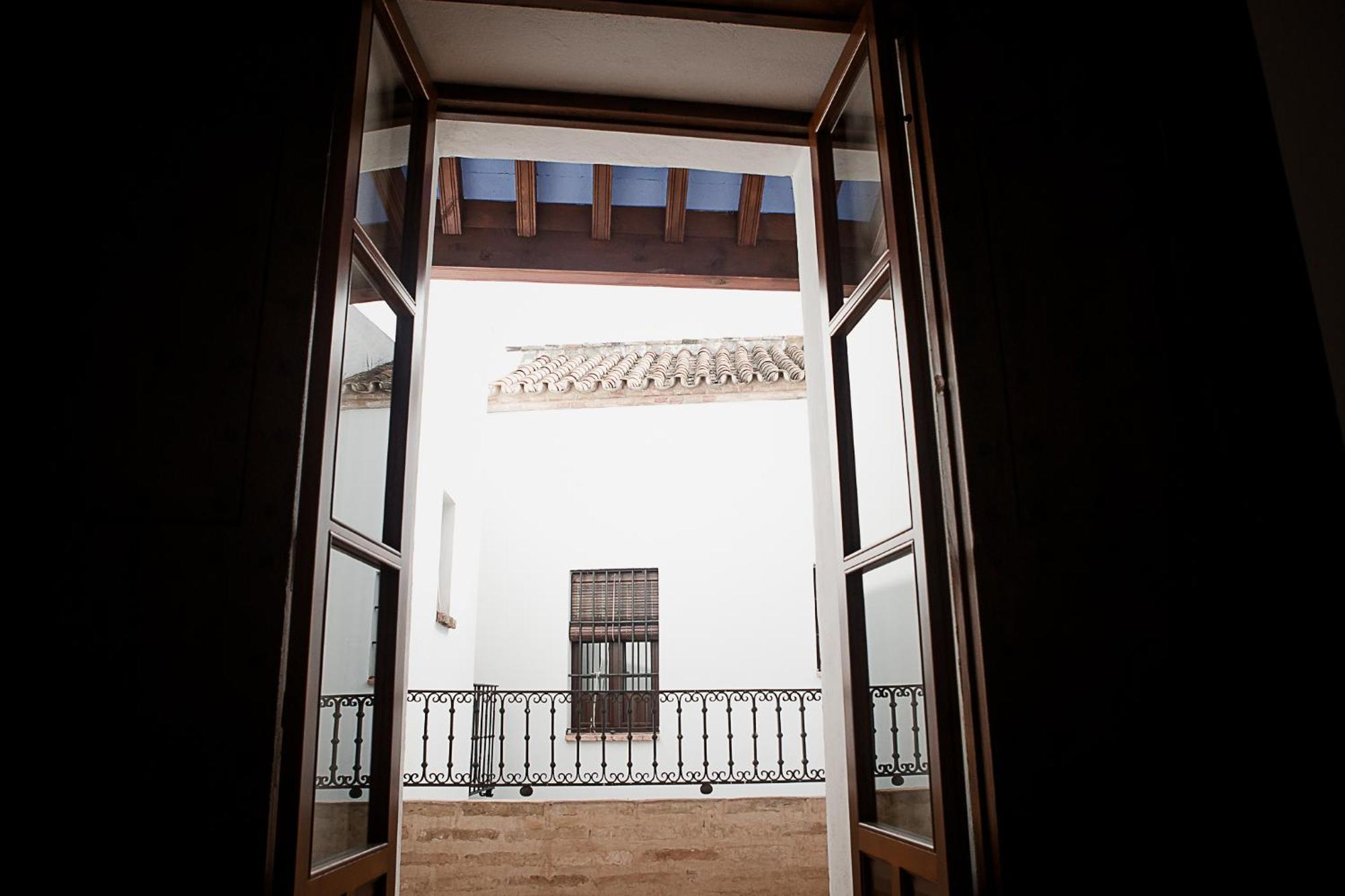 Hostal Cafe Frenteabastos Carmona  Luaran gambar
