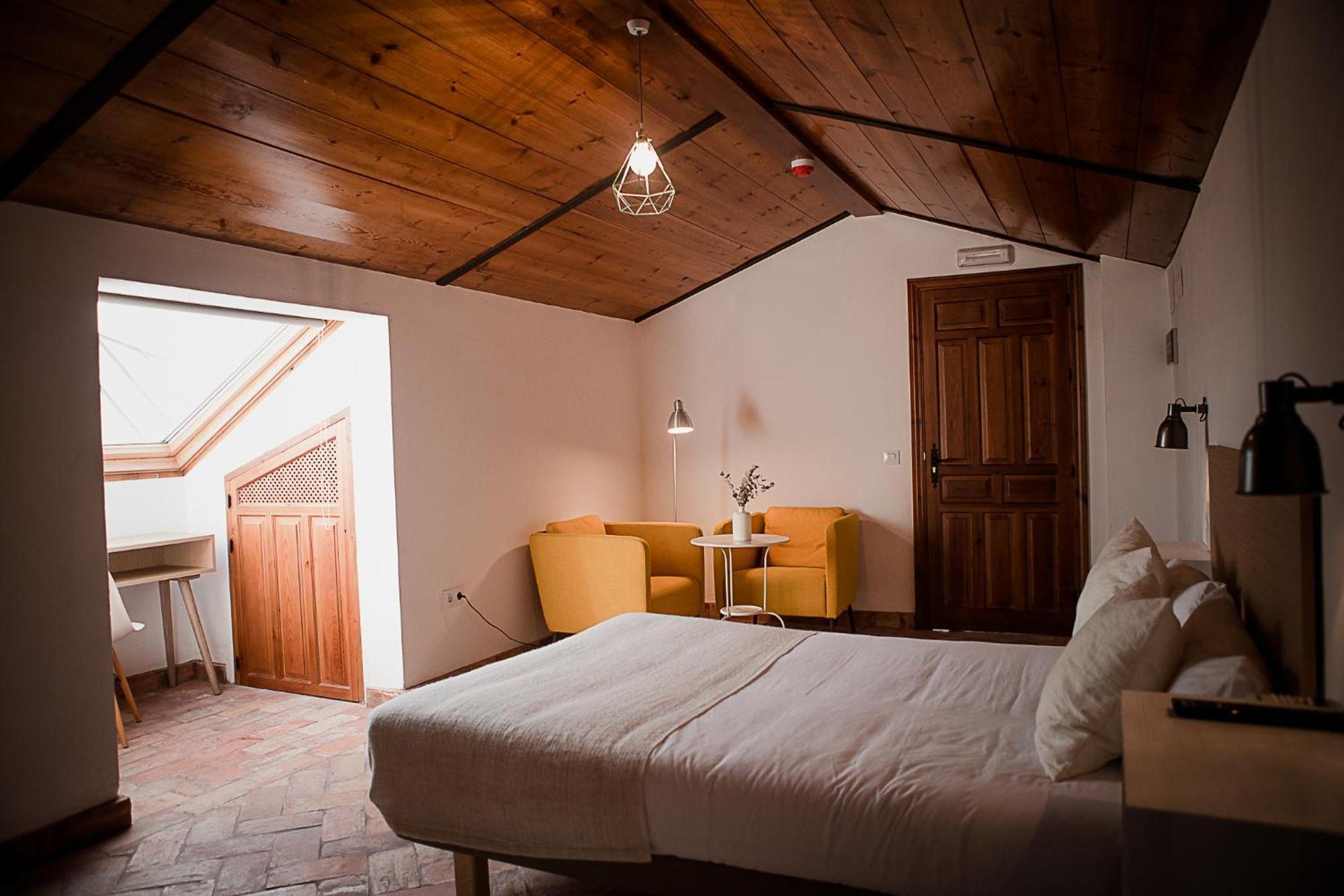 Hostal Cafe Frenteabastos Carmona  Luaran gambar