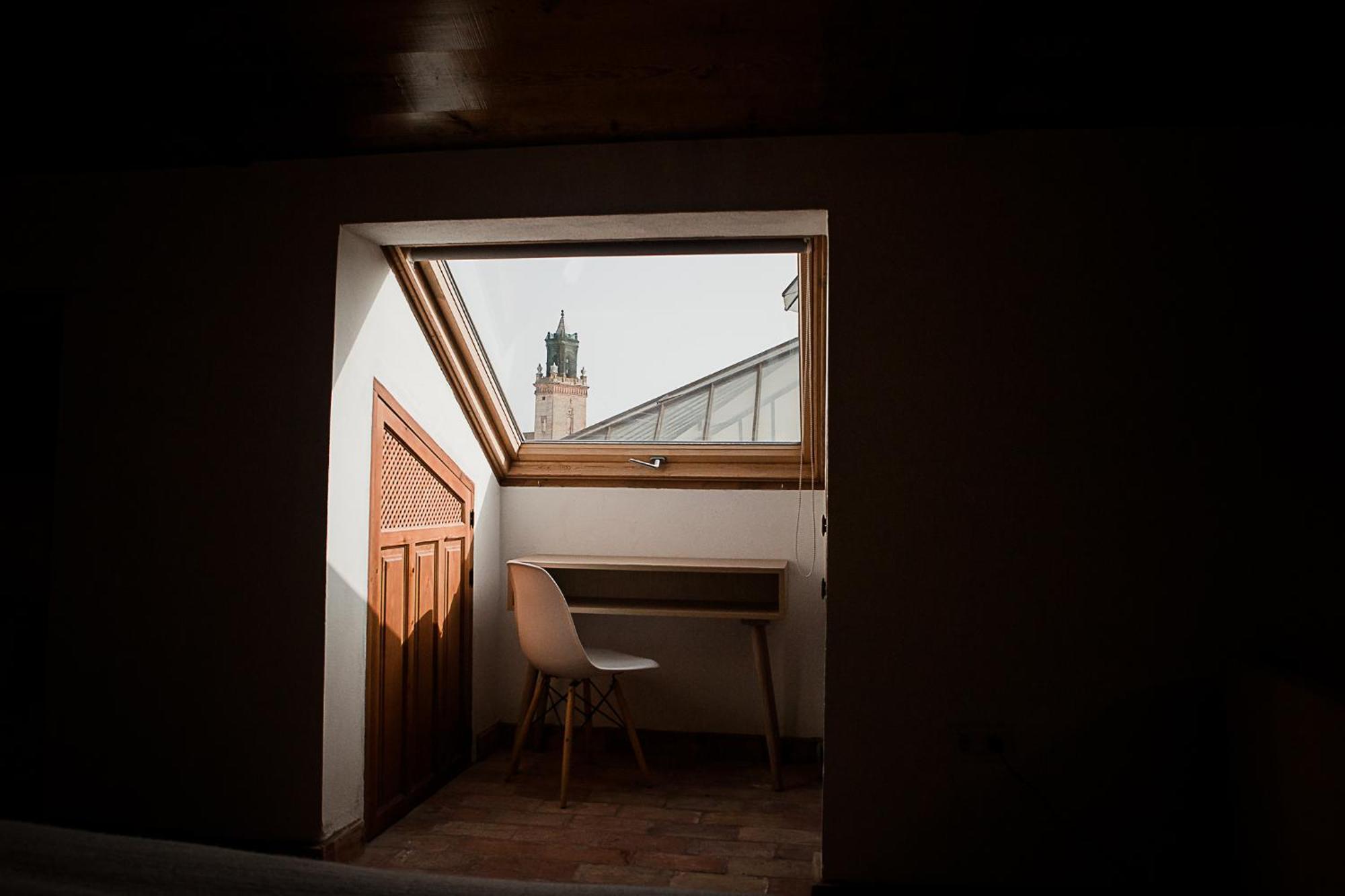 Hostal Cafe Frenteabastos Carmona  Luaran gambar