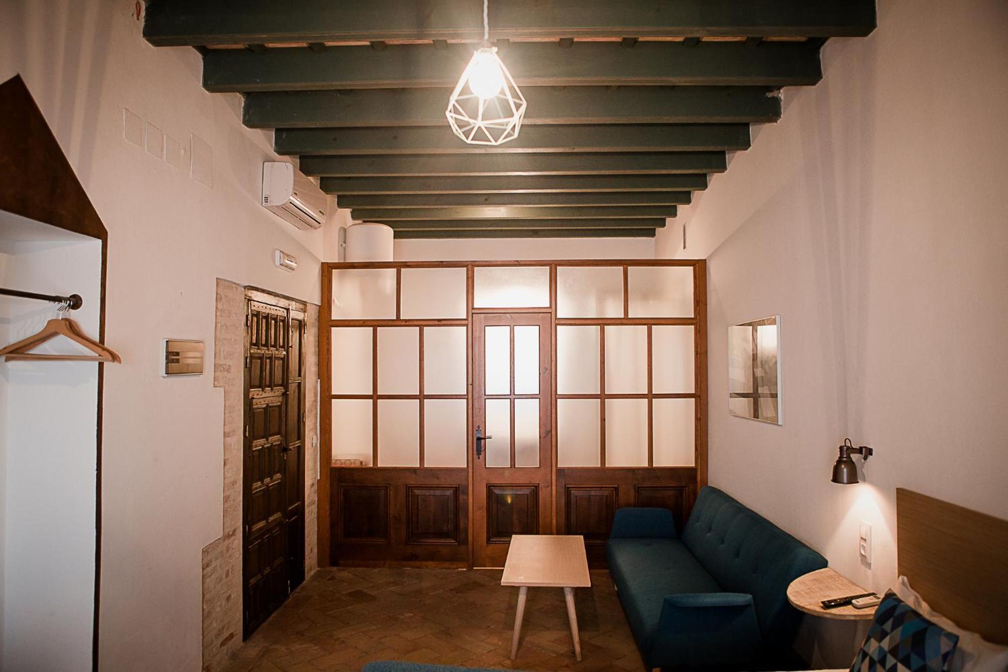 Hostal Cafe Frenteabastos Carmona  Luaran gambar