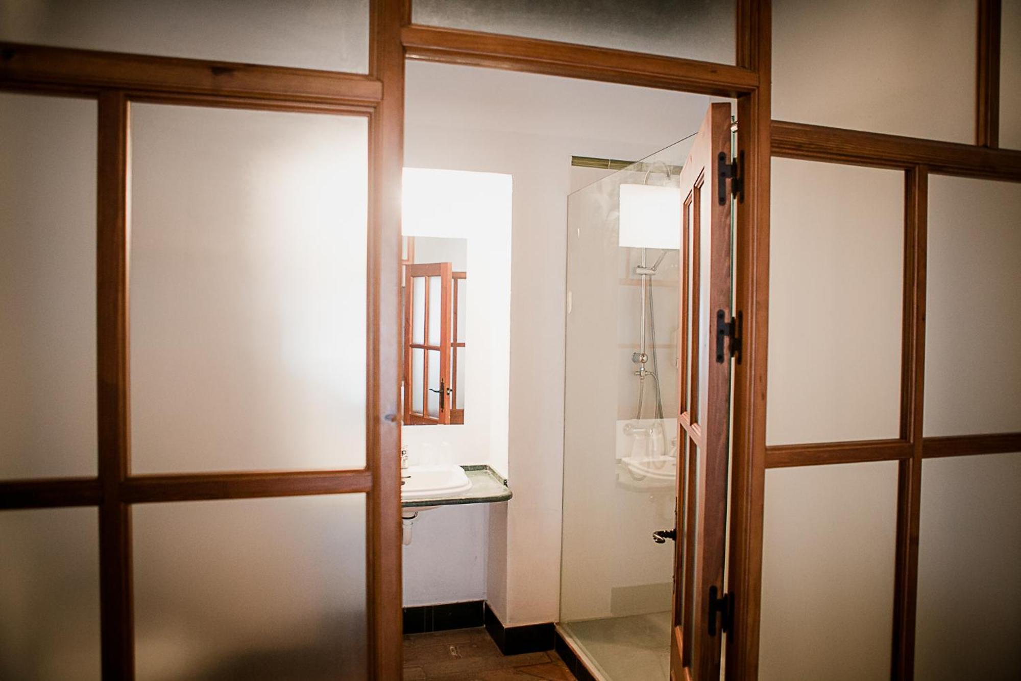 Hostal Cafe Frenteabastos Carmona  Luaran gambar